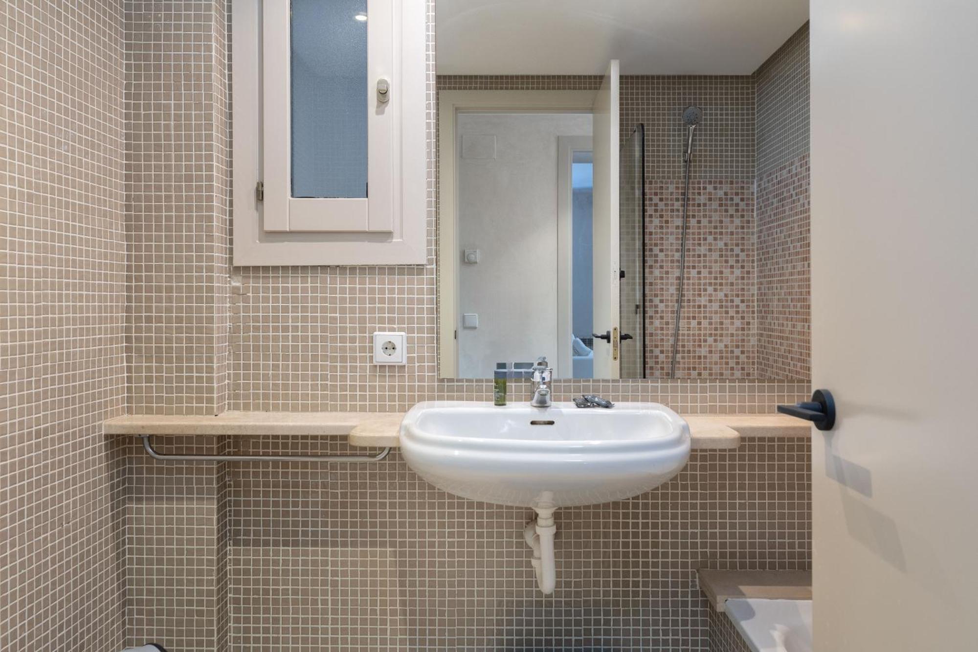 Flateli Pou Rodó 3 Apartman Girona Kültér fotó